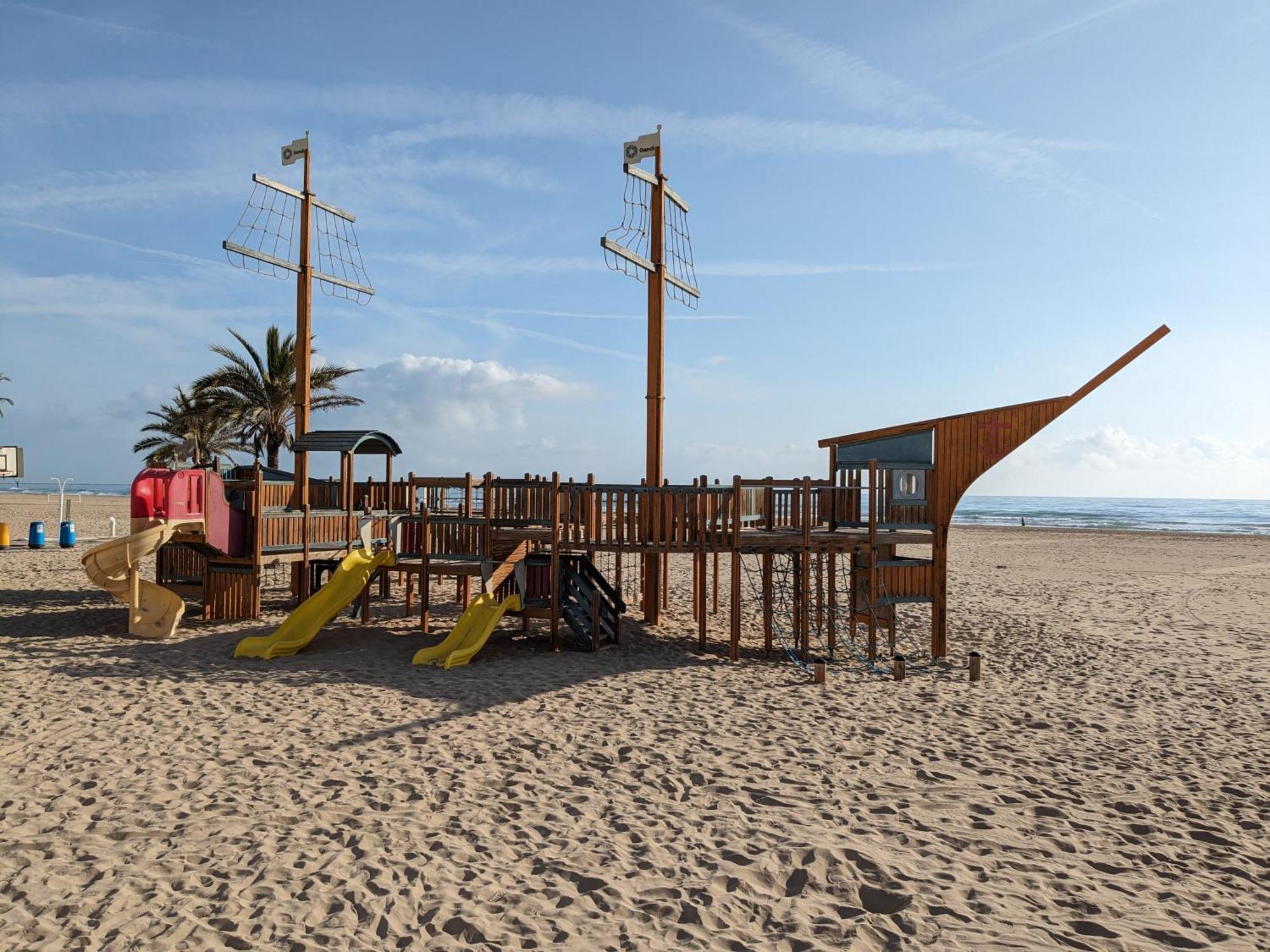 Apartment Juncos - 50m Playa - Solo Familias - Parking Gratuito *